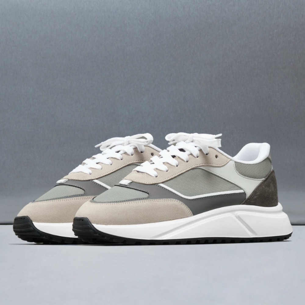 Arne Technical Runner, Size 8M.
